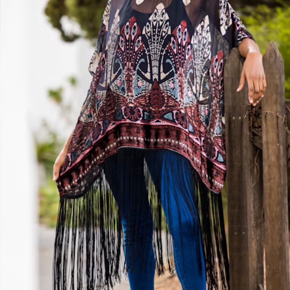 JENNAFER GRACE Elegant Black and Pink Fringe Tunic Top